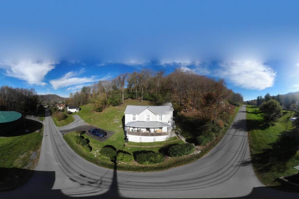 The Dragon'S Den 5 Bedroom House 1 Mile To Main St Tazewell エクステリア 写真